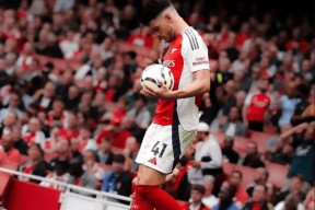 冲刺阶段CBA季后赛传出新动向，阿森纳远射贴柱，管理层表态——引发热议，资深球员宣示担当的简单介绍-英雄联盟